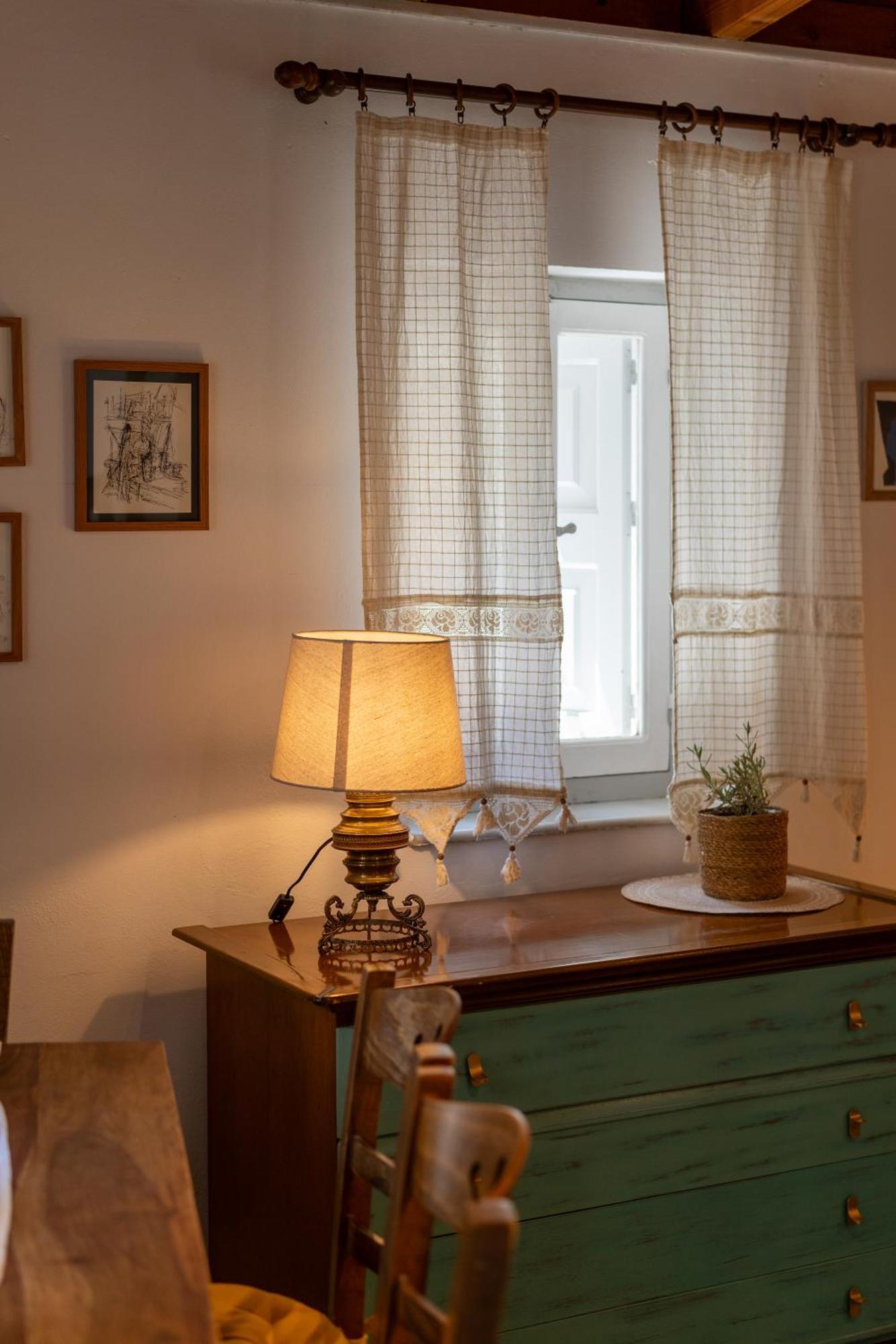 Spacious Home With Yard, Mytilene Lesvos Buitenkant foto