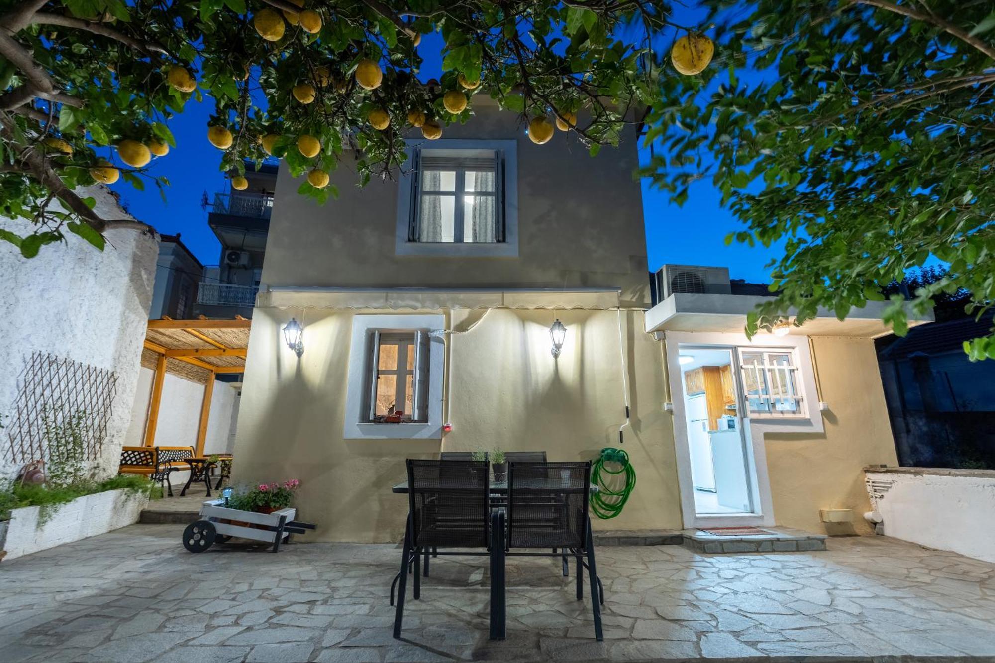 Spacious Home With Yard, Mytilene Lesvos Buitenkant foto